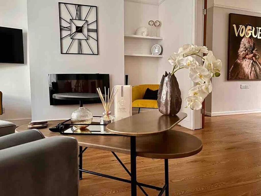 Anfield Home Sleeps 5 Close To Lfc Free Parking Liverpool Exterior foto