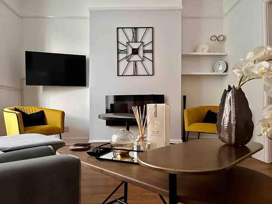 Anfield Home Sleeps 5 Close To Lfc Free Parking Liverpool Exterior foto